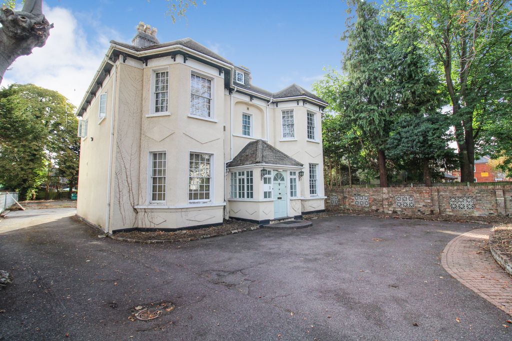 Property photo 1 of 4