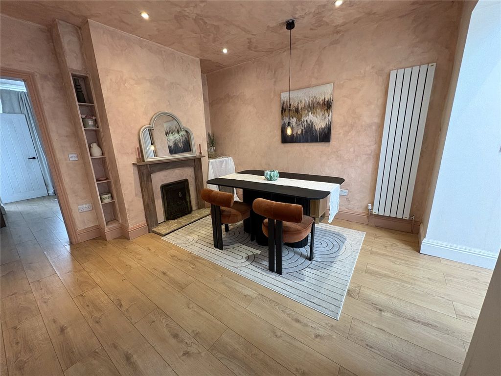 Property photo 3 of 15 Dining Room