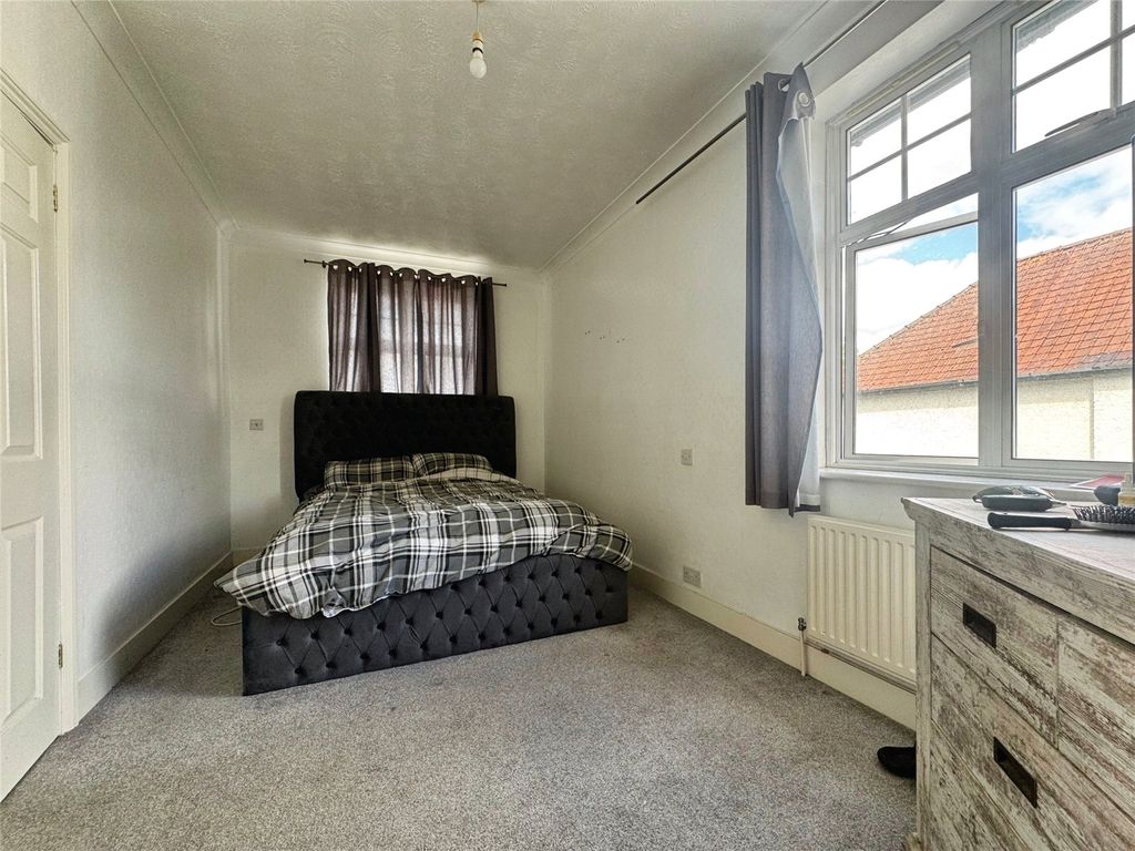 Property photo 2 of 15 Picture No. 01