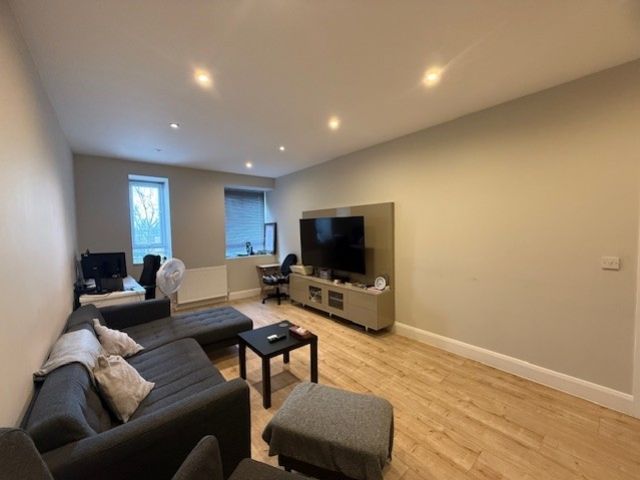 Property photo 3 of 6 Reception3