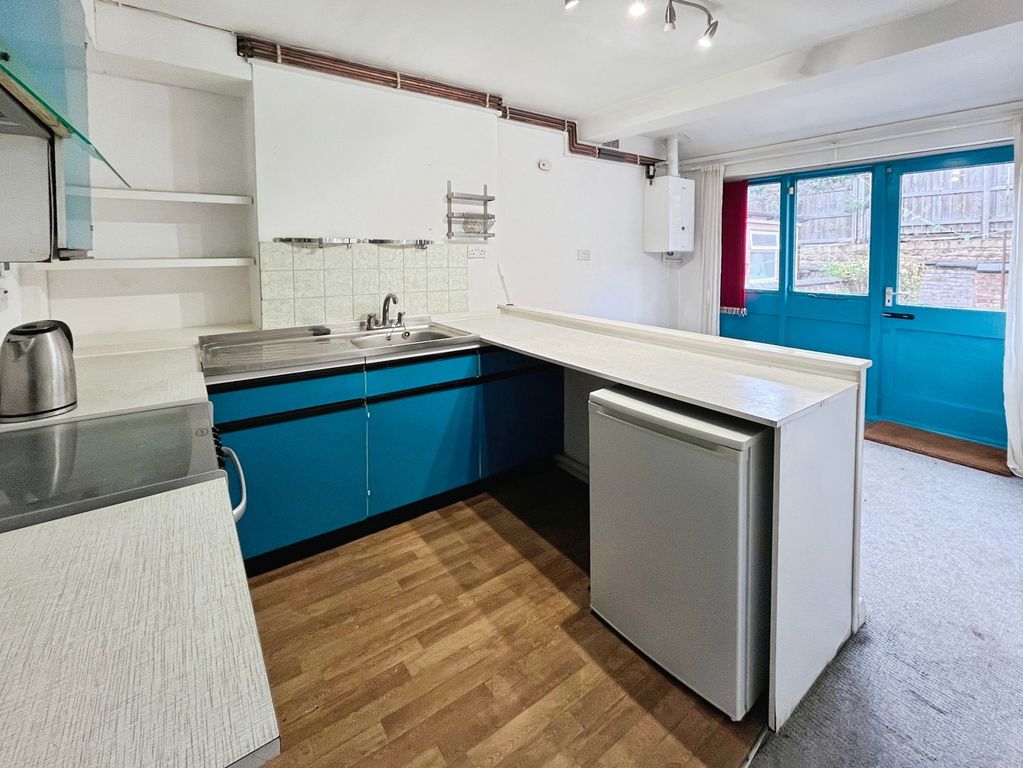Property photo 3 of 13 Kitchen