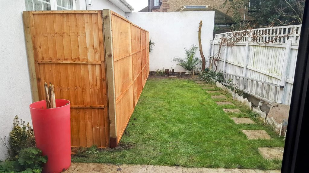 Additional image 32 of 5 bed semi-detached bungalow for salePurland Close, Dagenham RM8