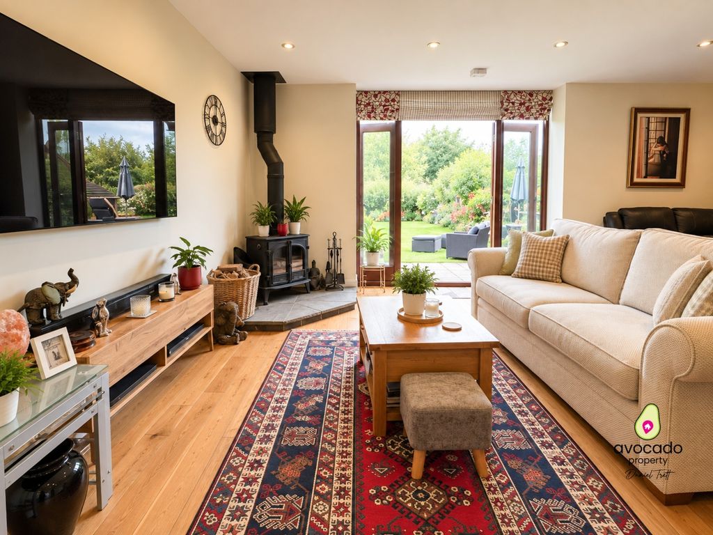 Property photo 2 of 17 5429685