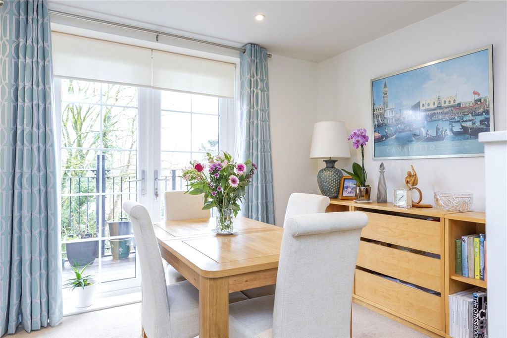 Property photo 3 of 18 Picture No. 10