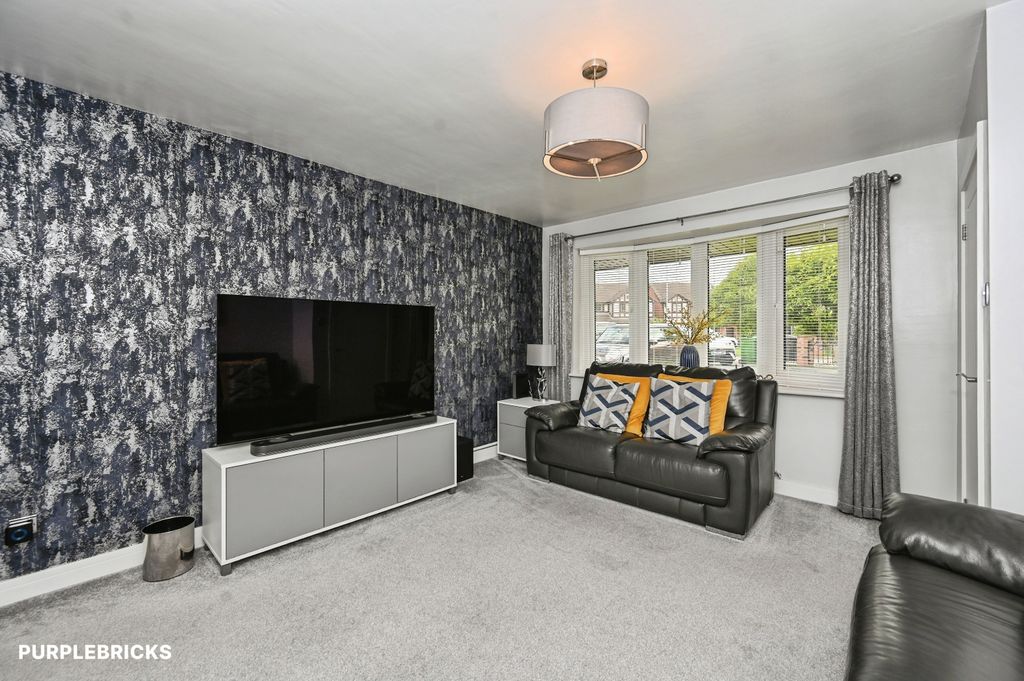 Property photo 2 of 37