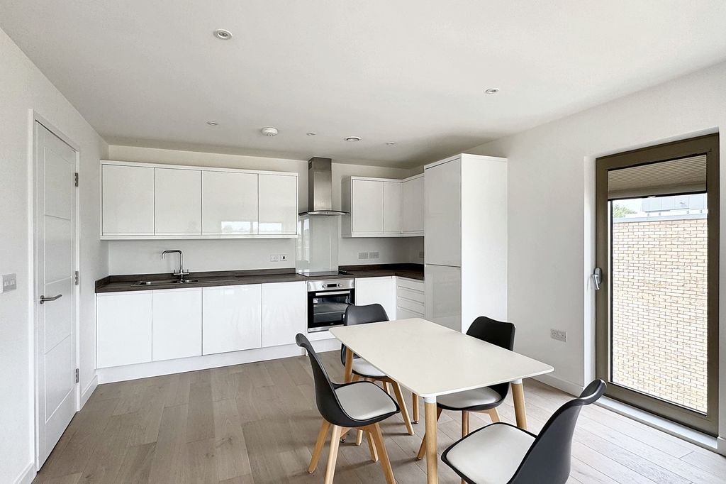 Property photo 1 of 12 Img_9233