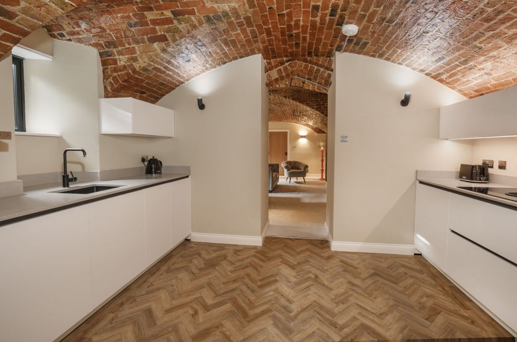 Property photo 3 of 30 I83A8342