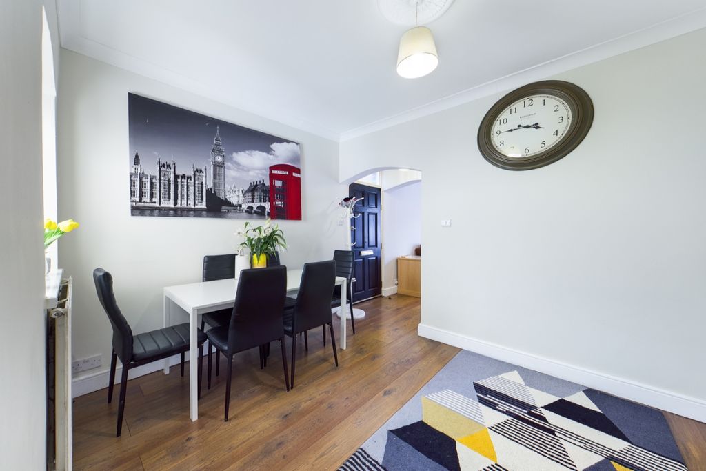 Property photo 2 of 13 Main Page