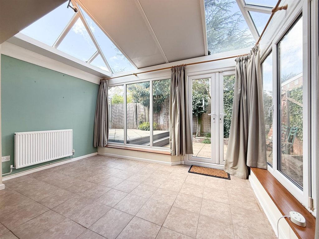 Property photo 2 of 11 Dining