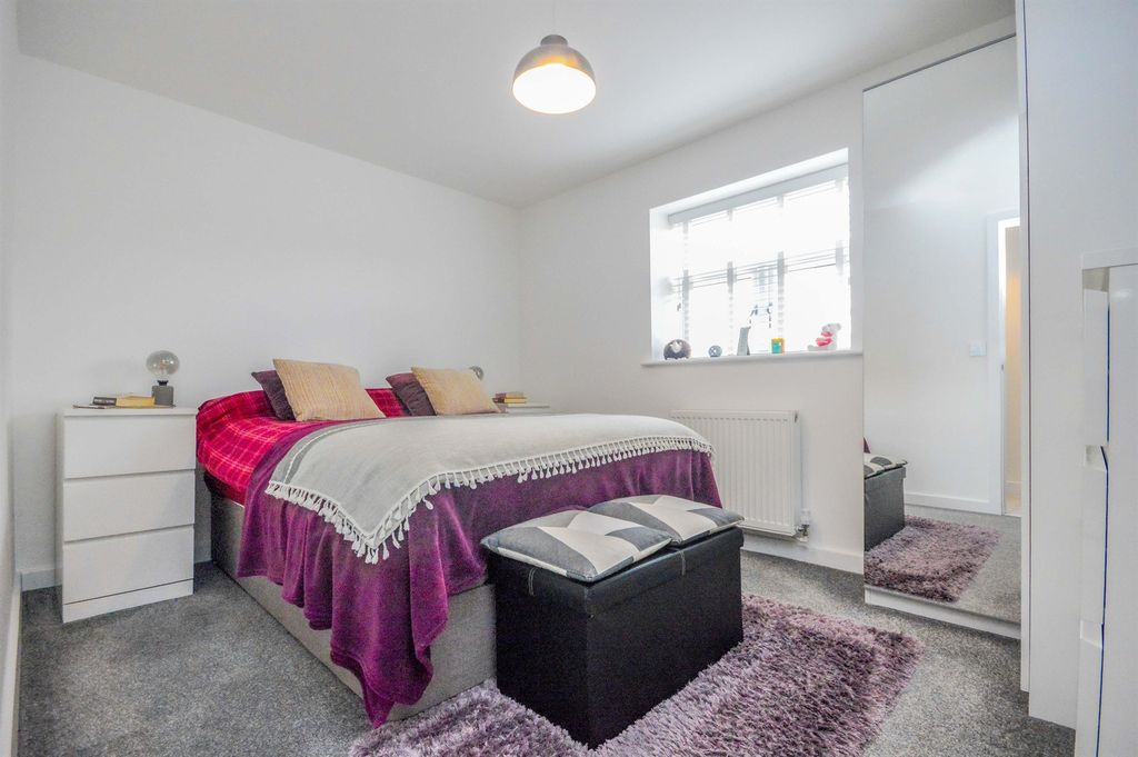 Additional image 6 of 1 bed flat for saleQueen Street, Desborough, Kettering NN14