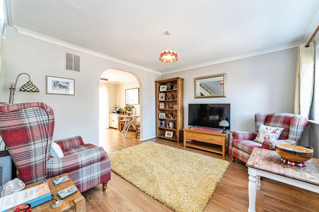 Property photo 2 of 17