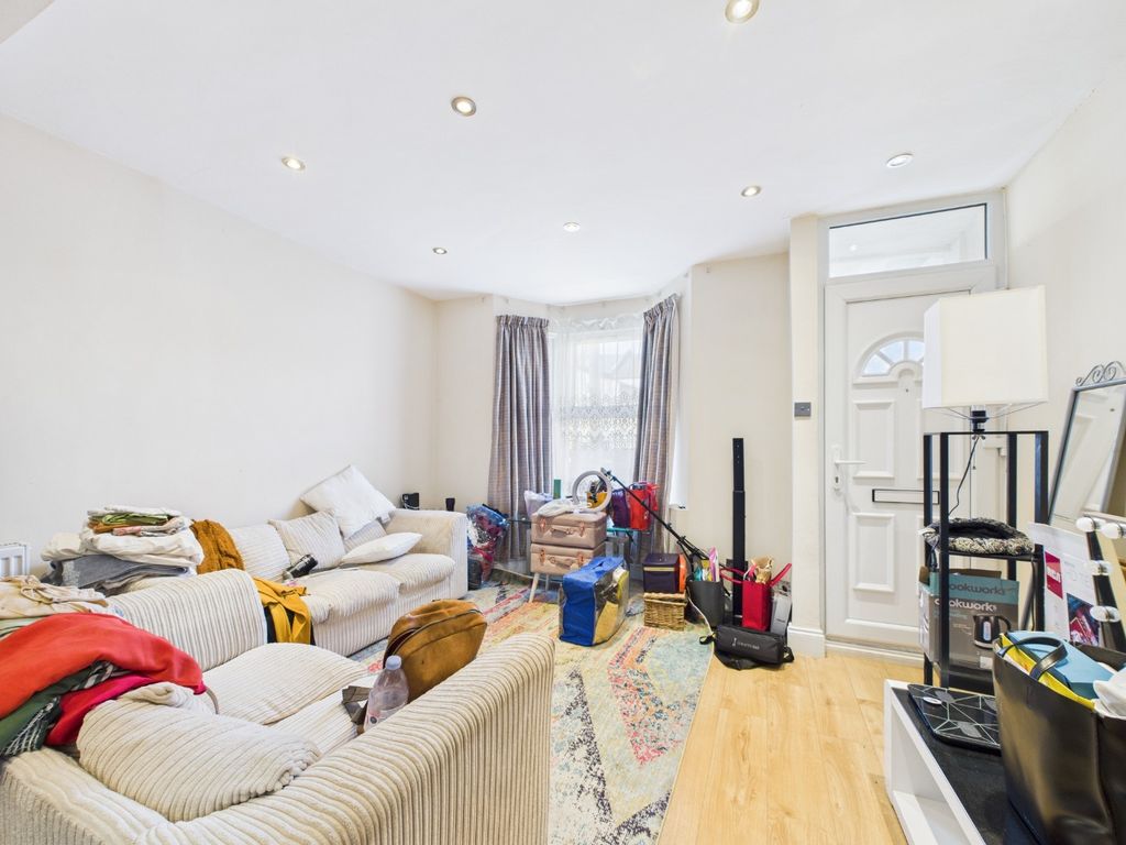 Property photo 2 of 12 4998202