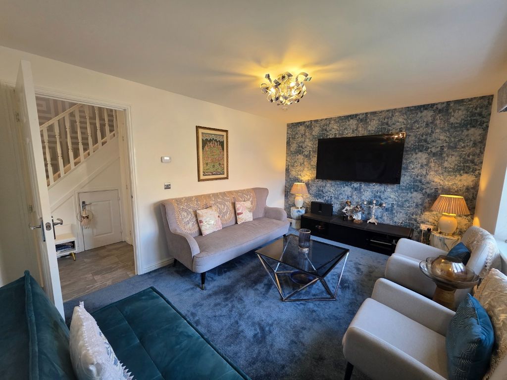 Property photo 3 of 21