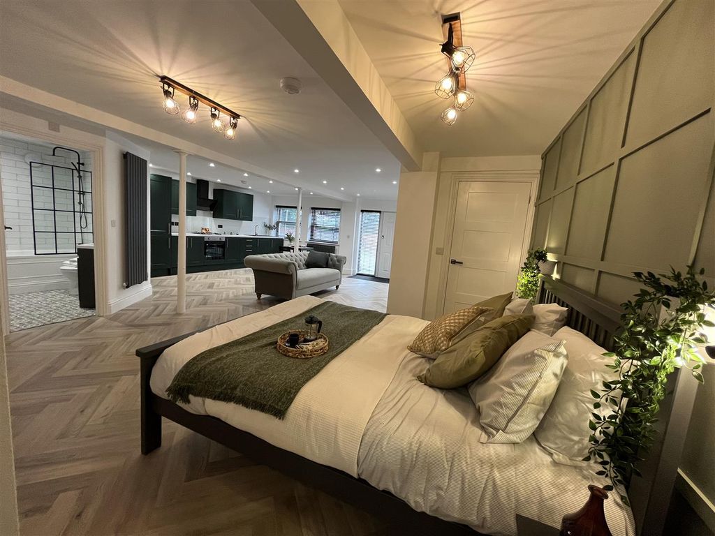 Property photo 2 of 13 Bedroom   Living Area   Landscape   2022.Jpg