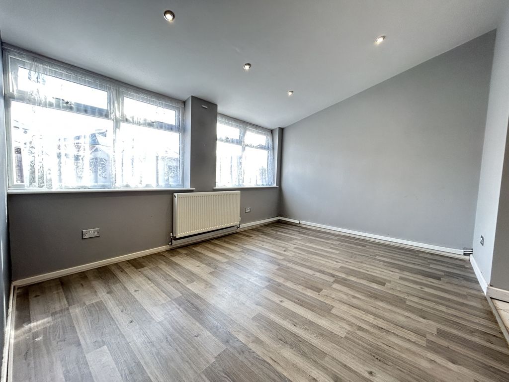 Property photo 3 of 14 Img_5141