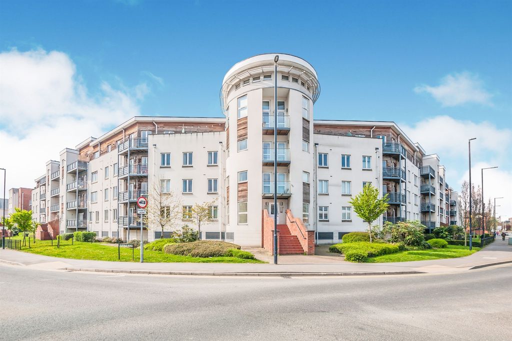 Property photo 2 of 8 Exterior