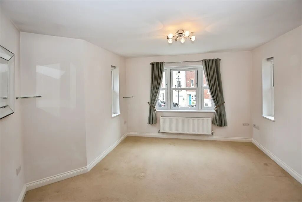 Property photo 2 of 8 Picture 2