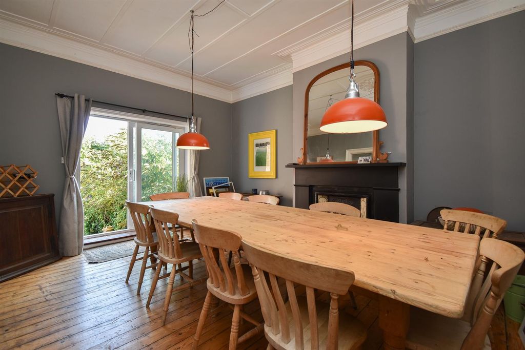 Property photo 3 of 23 Dining Room