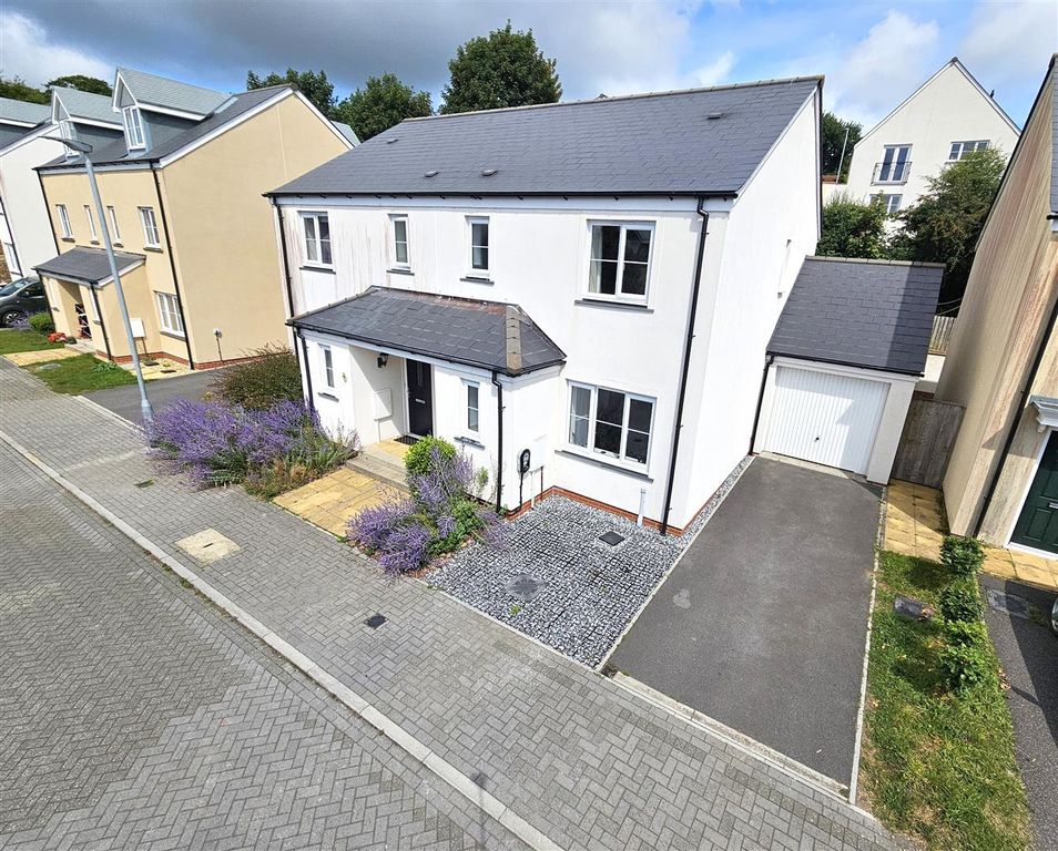Property photo 1 of 20 Front (2).Jpg