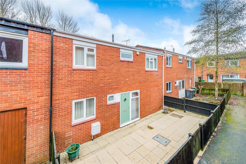 Property photo 1 of 31 Picture No. 32