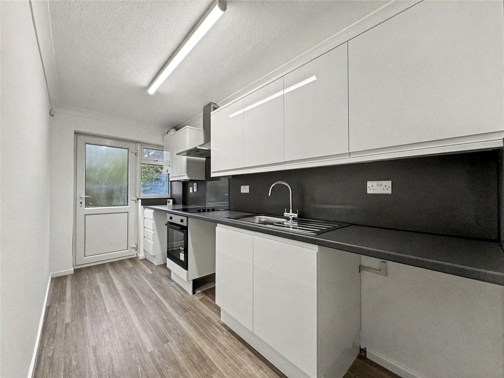 Property photo 3 of 9 Picture No. 06