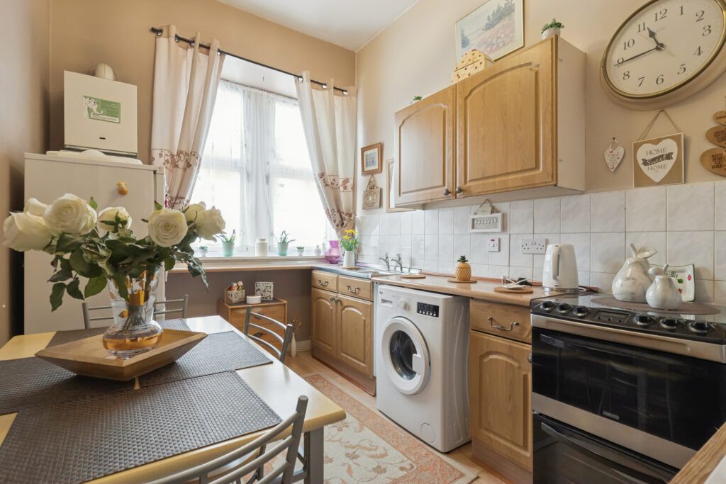 Property photo 3 of 11