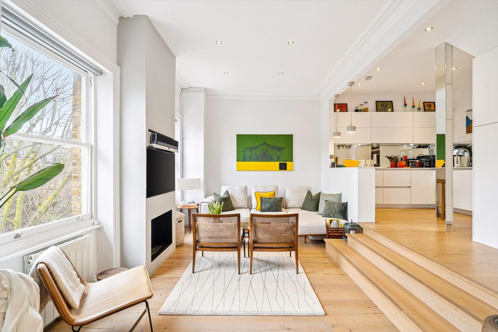 Property photo 2 of 12 Image