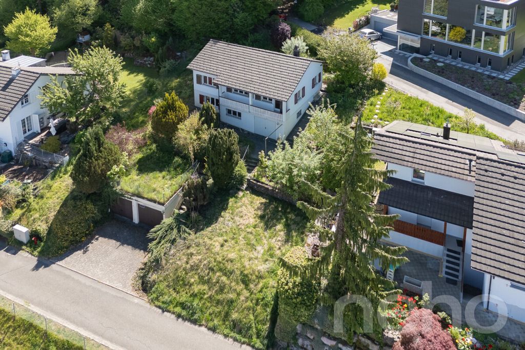 Property photo 3 of 12