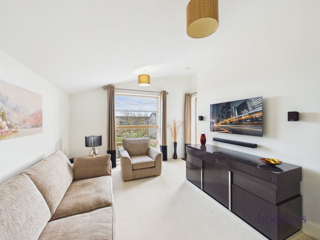 Property photo 2 of 17 Picture No. 19