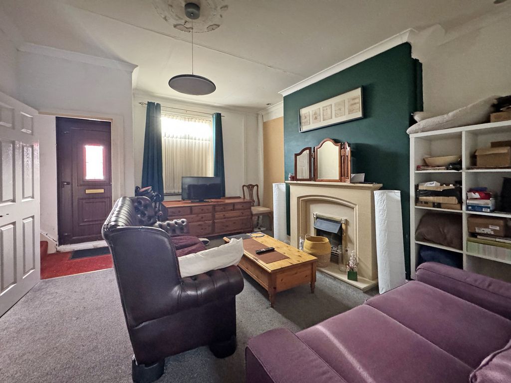 Property photo 2 of 21