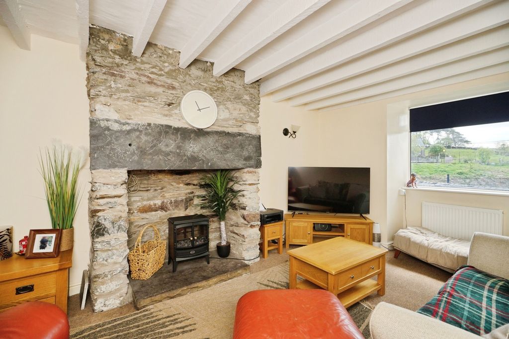 Property photo 2 of 19 Pbox-Img.Jpg