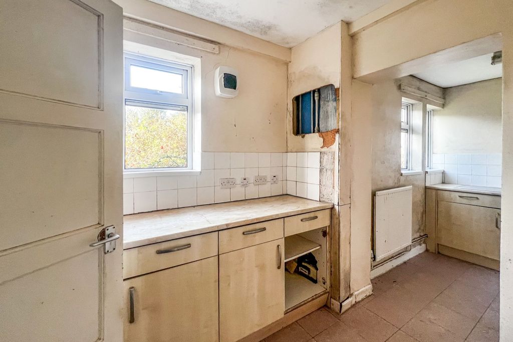 Property photo 3 of 14 12 Pound Road, Hevingham, Norwich Nr10 5Nb