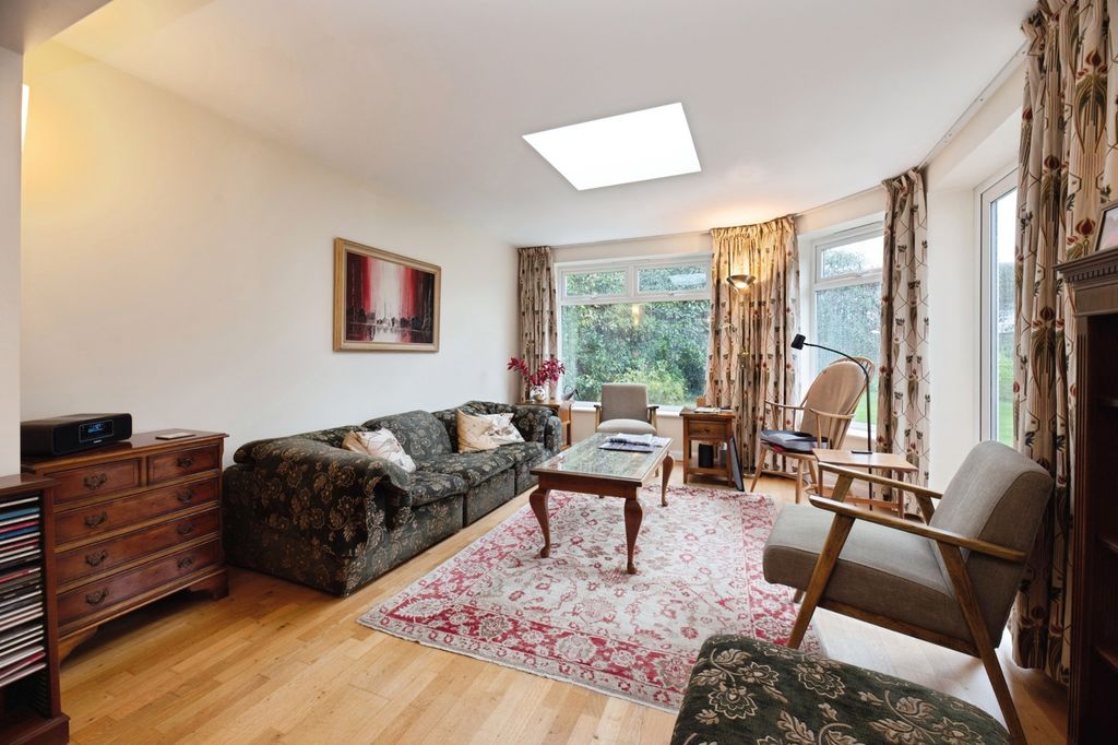 Property photo 2 of 19 Pbox-Img.Jpg