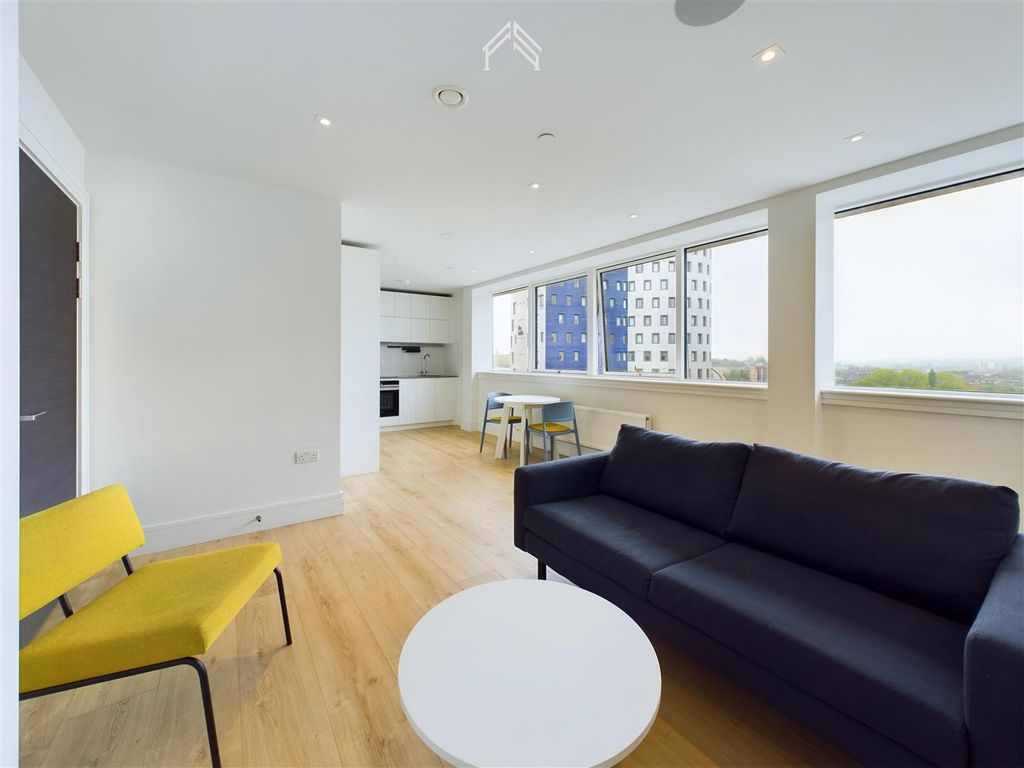 Property photo 3 of 11 2.Jpg