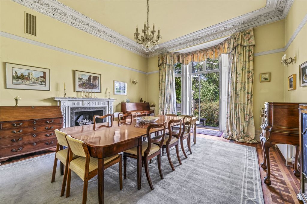 Property photo 2 of 17 Dining Room