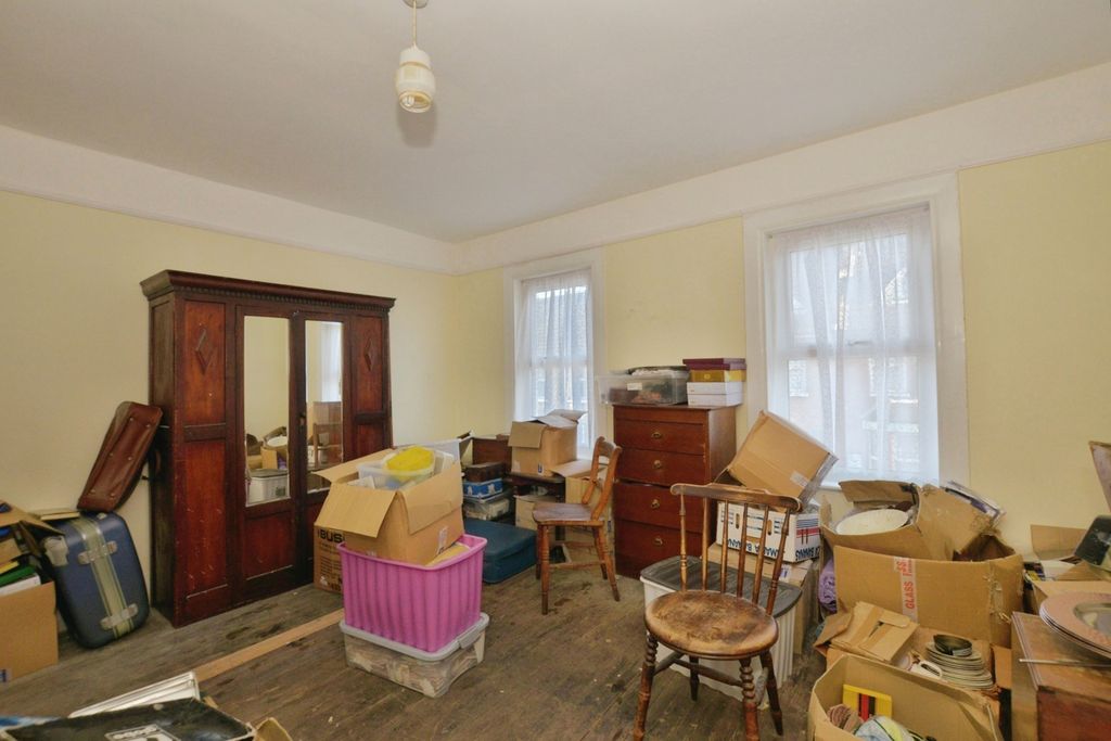 Property photo 3 of 12 Bedroom