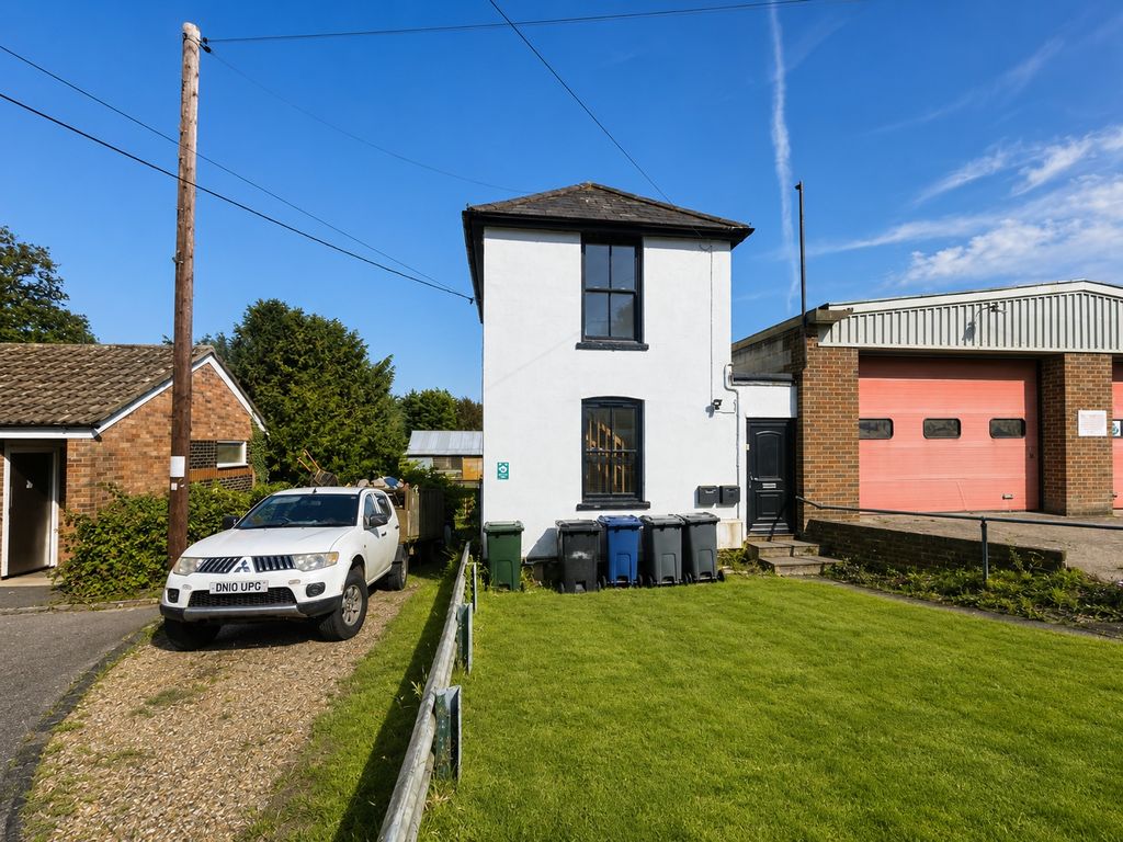 Property photo 1 of 6