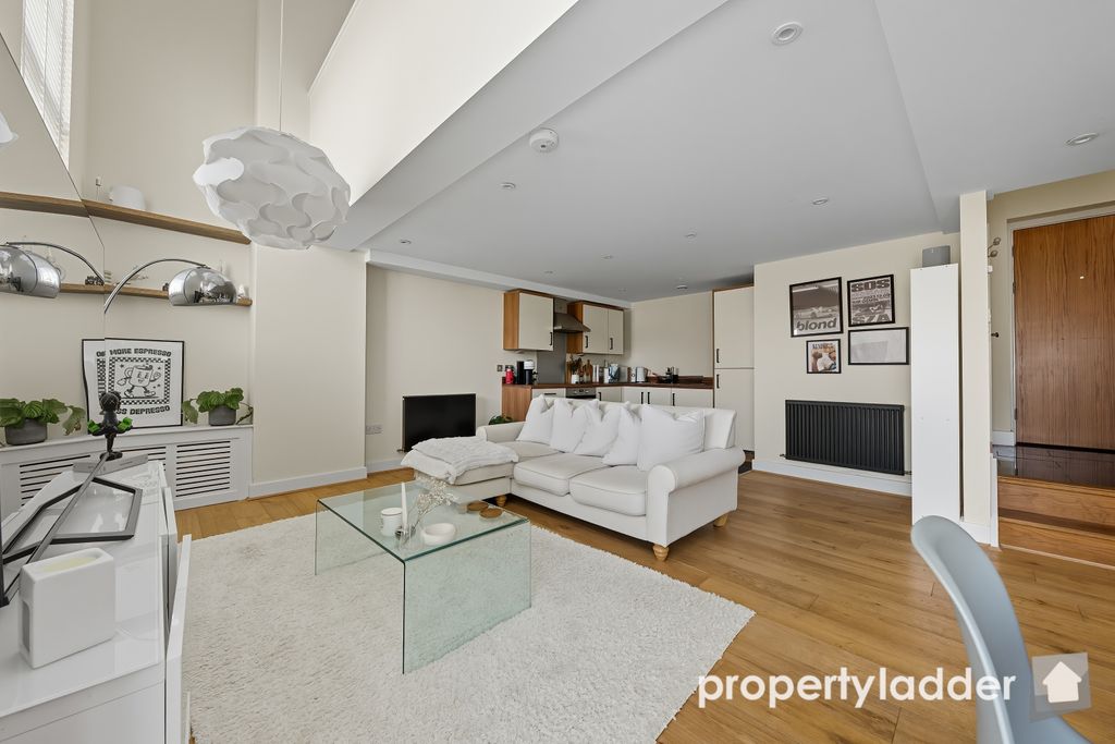Property photo 3 of 18 Pl-23