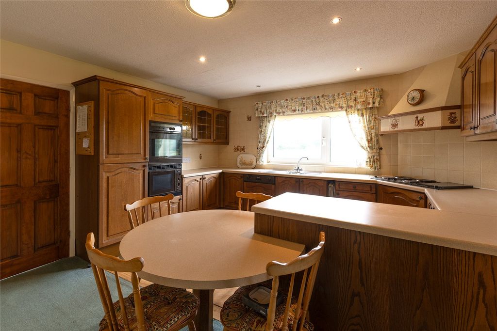 Property photo 2 of 18 Picture No. 02