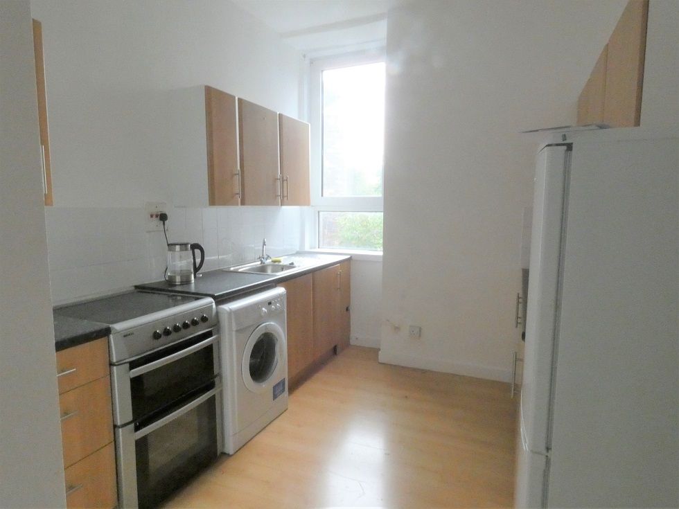 Property photo 3 of 7 Kitchen