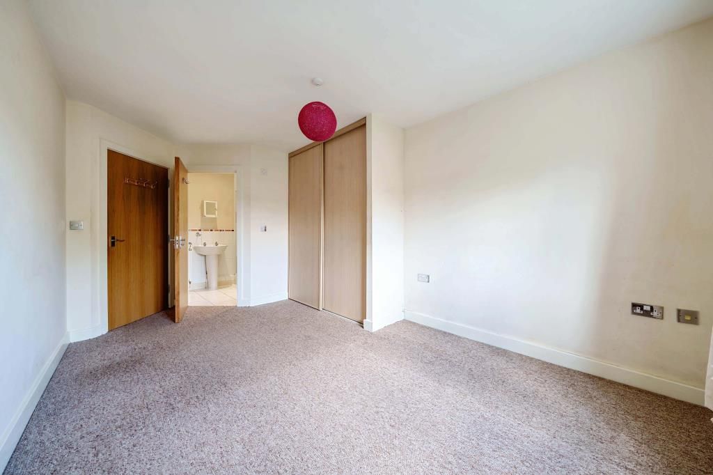 Property photo 3 of 10 Bedroom