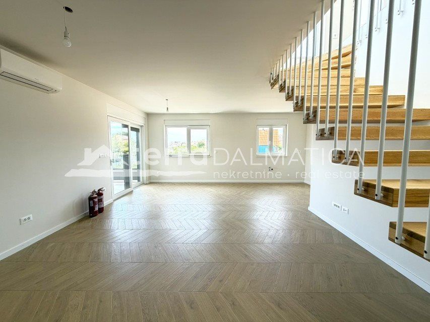 Property photo 1 of 19 Apartment, Vodice - Large Terrace, €2550 Per m²