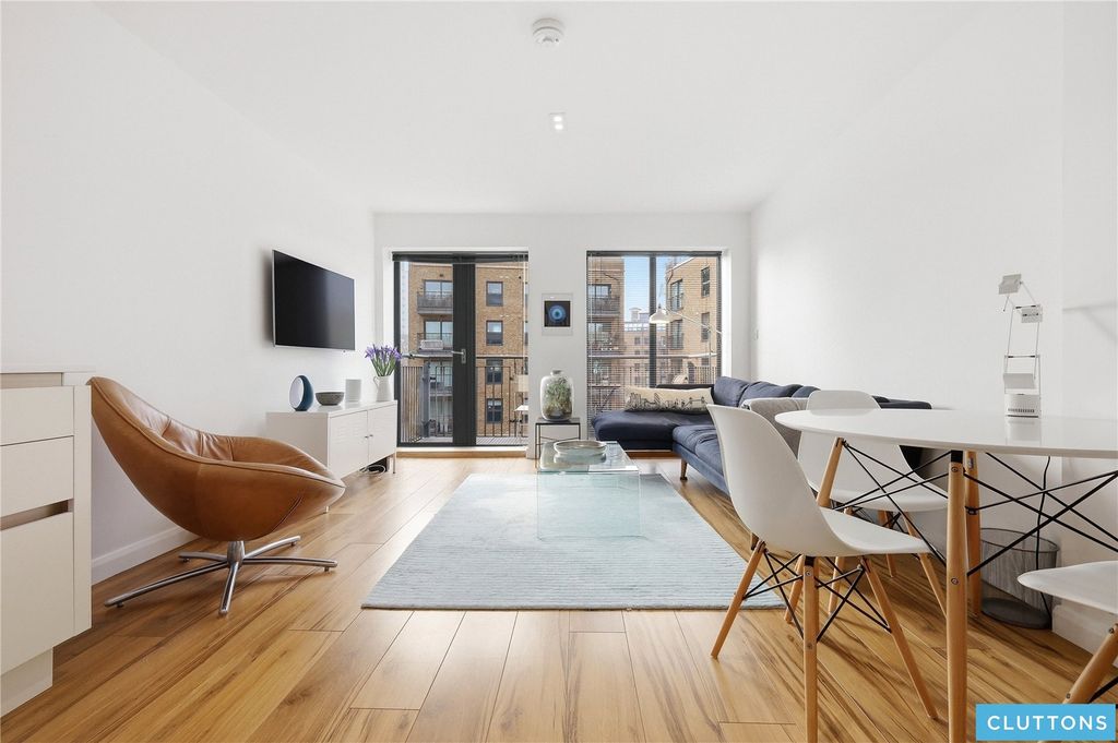 Property photo 1 of 16 Picture No. 12