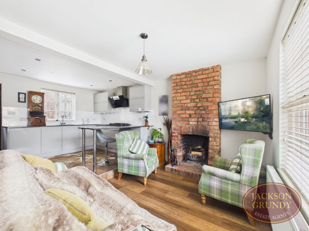 Property photo 3 of 11 Photo 3