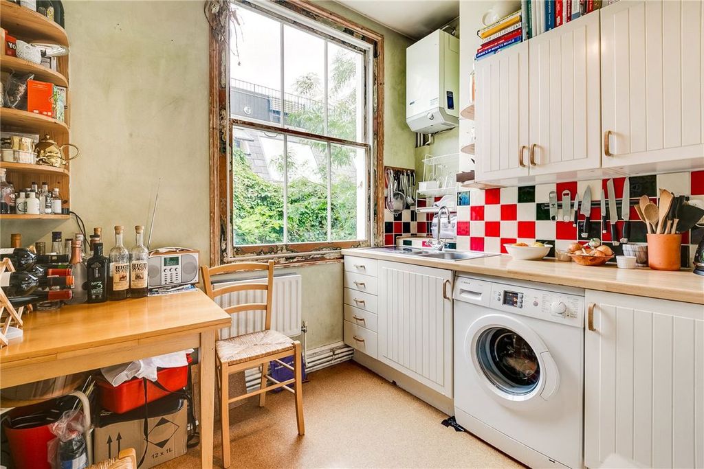 Property photo 2 of 6
