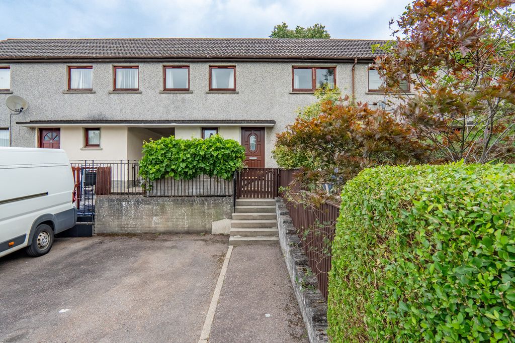 Property photo 1 of 29
