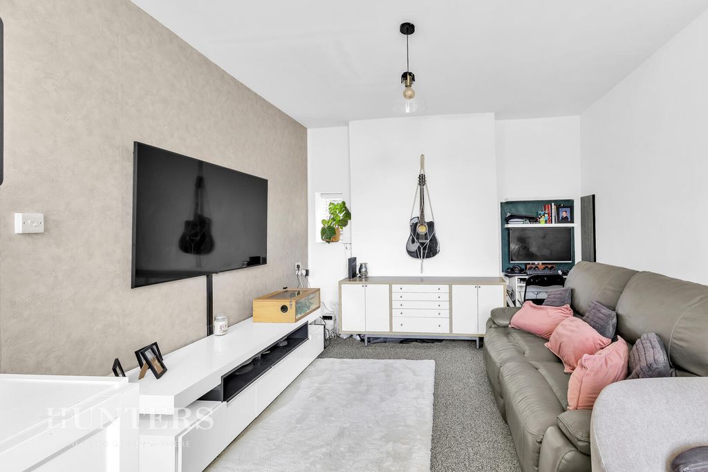 Property photo 2 of 15 Living Room