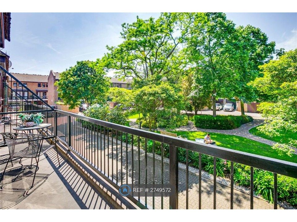 Property photo 3 of 12