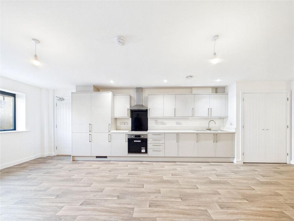 Property photo 2 of 8 Picture No. 03