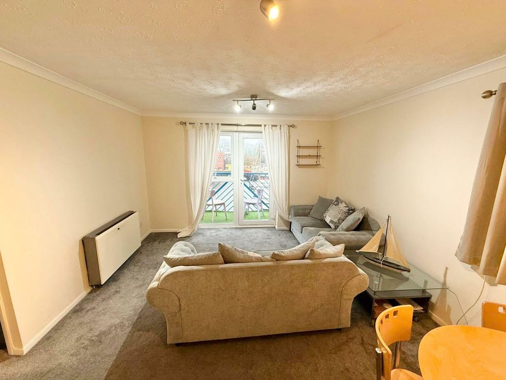 Property photo 2 of 7